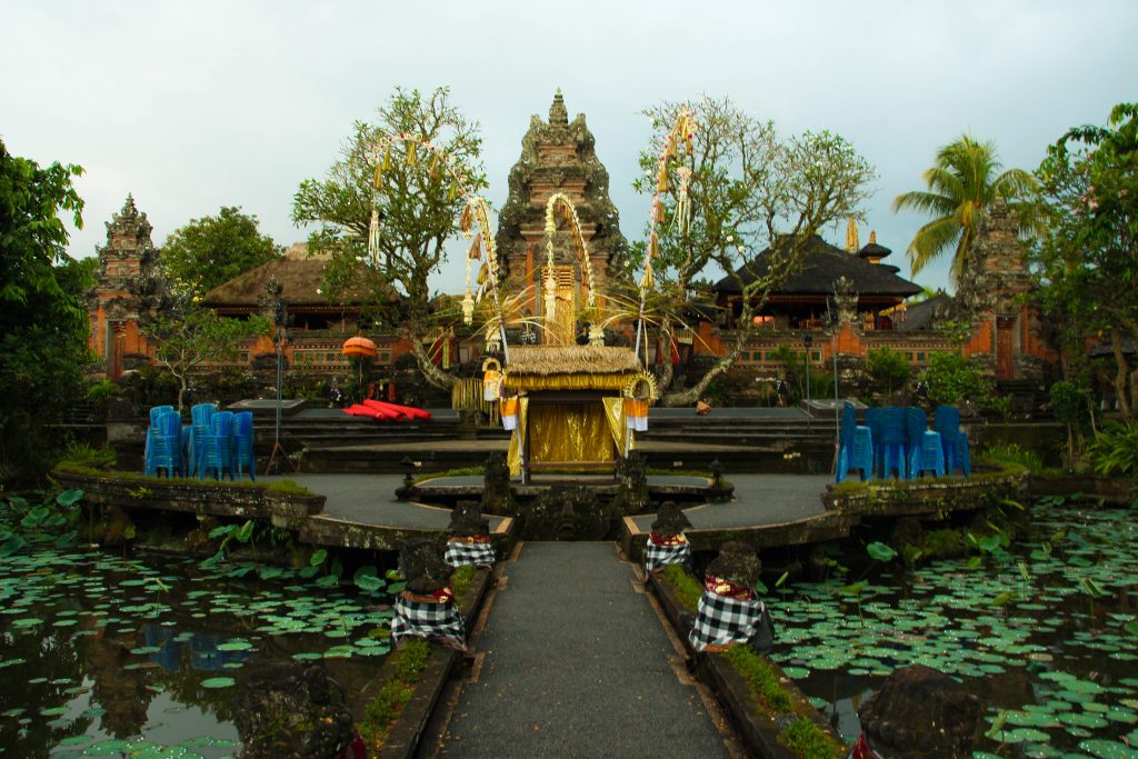 Pura Taman Saraswati op Bali