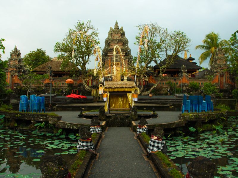 Pura Taman Saraswati op Bali